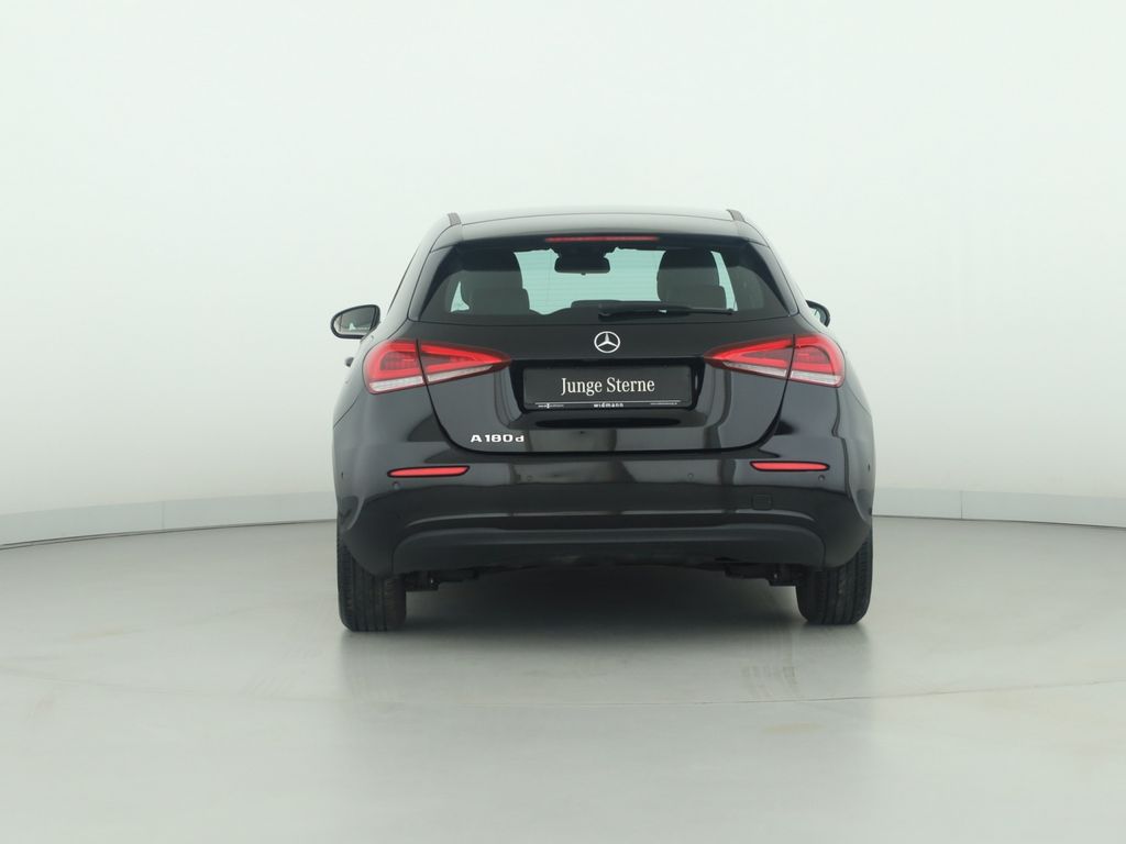 Mercedes-Benz A 180 2021