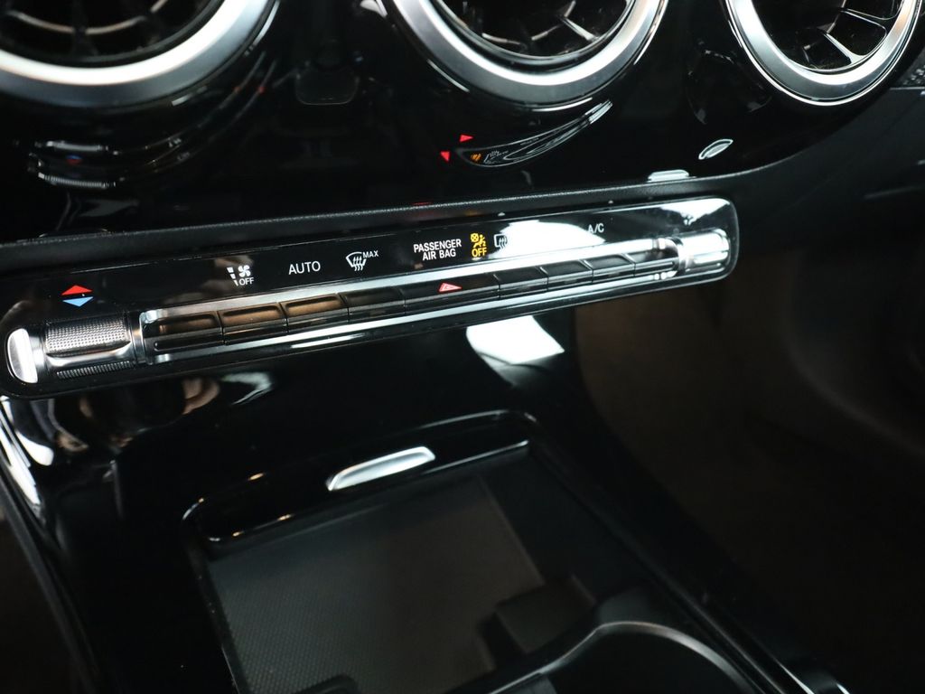 Mercedes-Benz A 180 2021