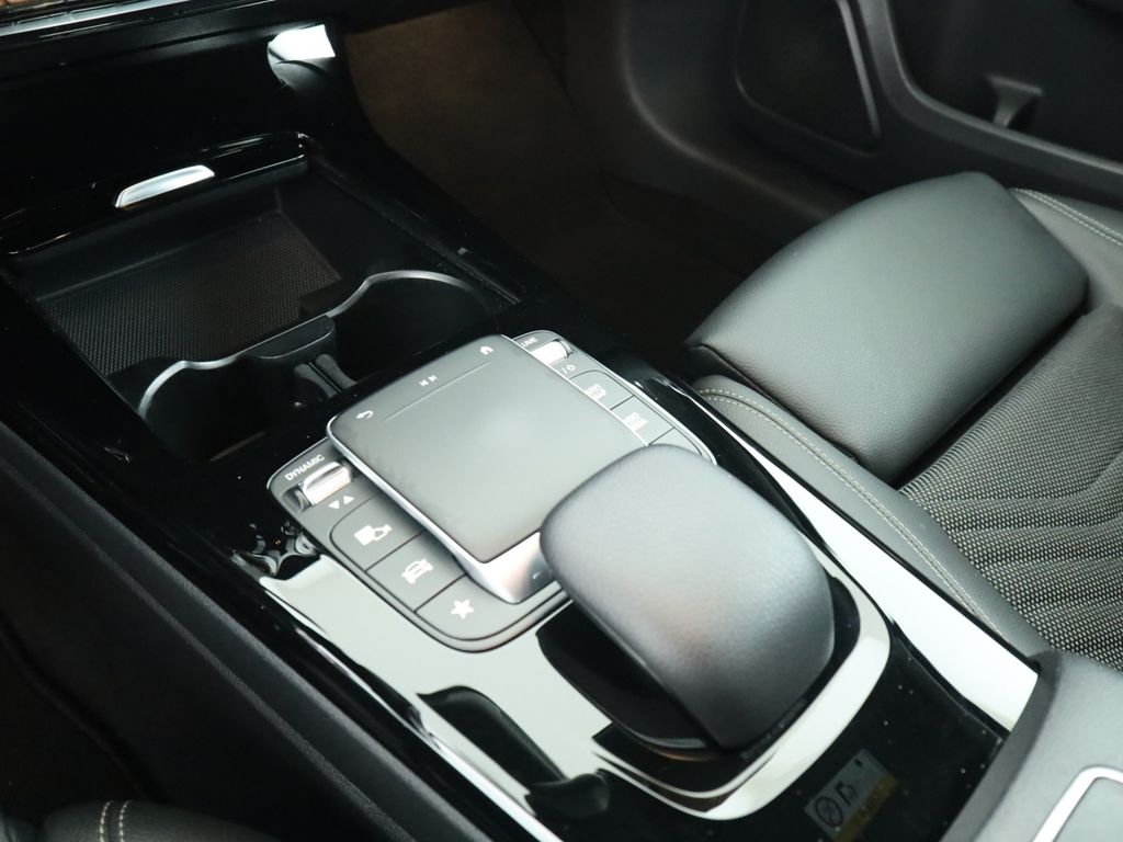 Mercedes-Benz A 180 2021