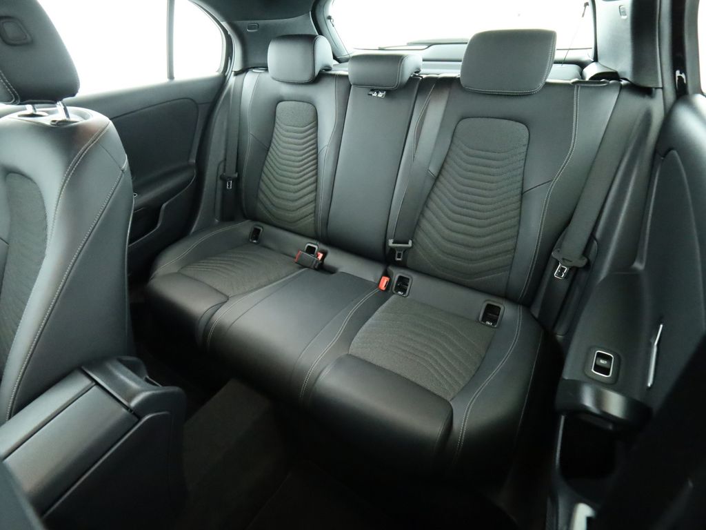 Mercedes-Benz A 180 2021