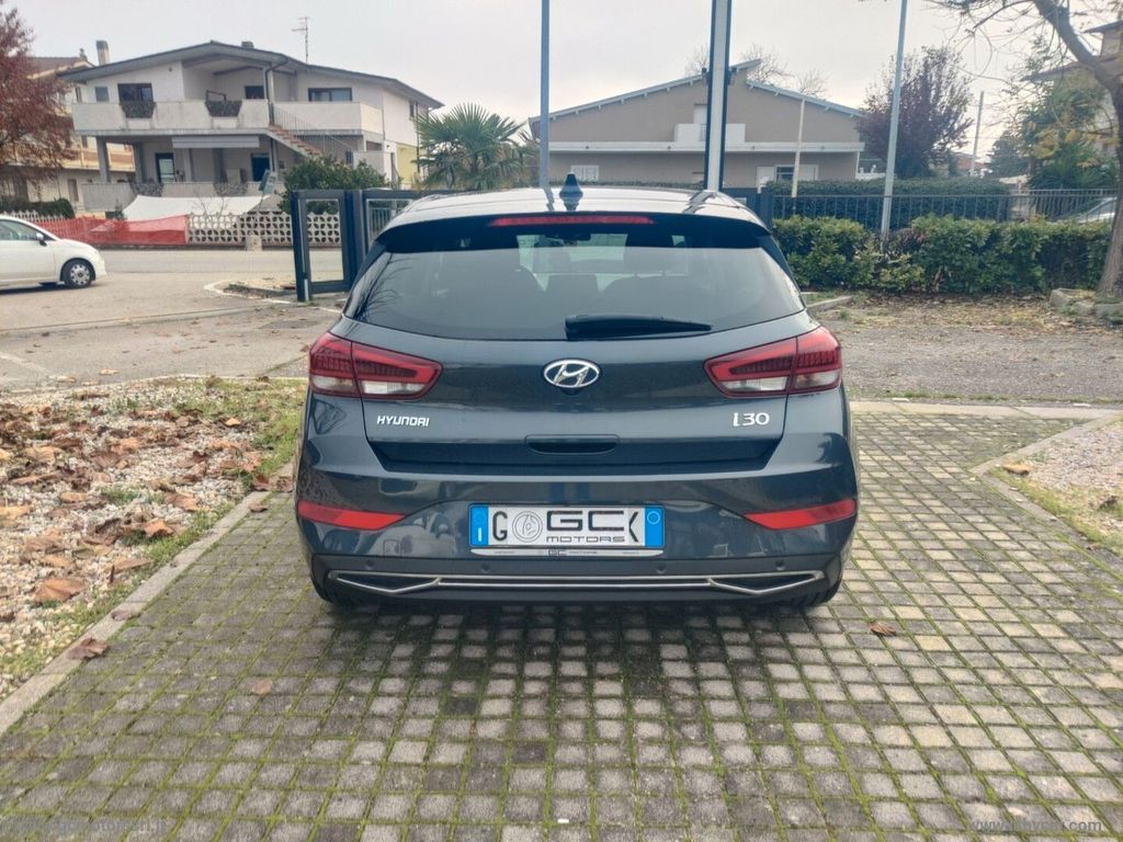 Hyundai i30 2021
