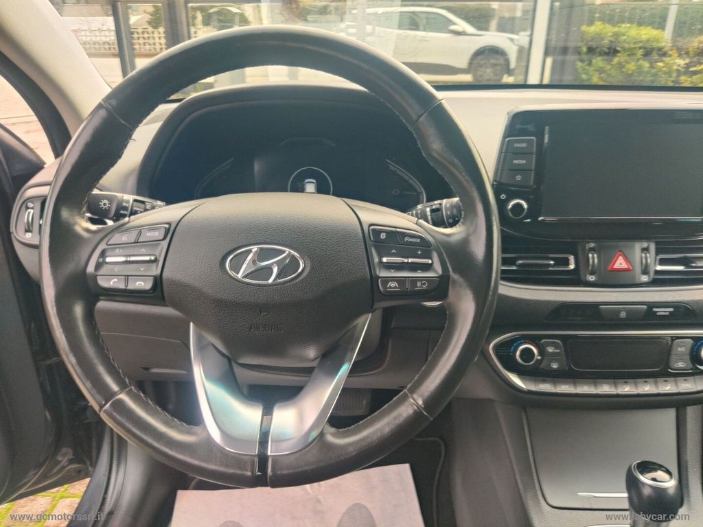 Hyundai i30 2021
