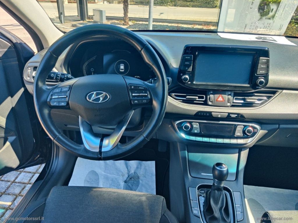 Hyundai i30 2021