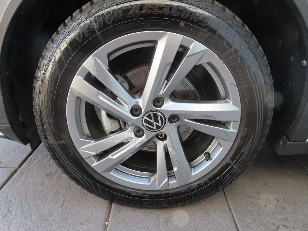 Volkswagen T-Roc 2024