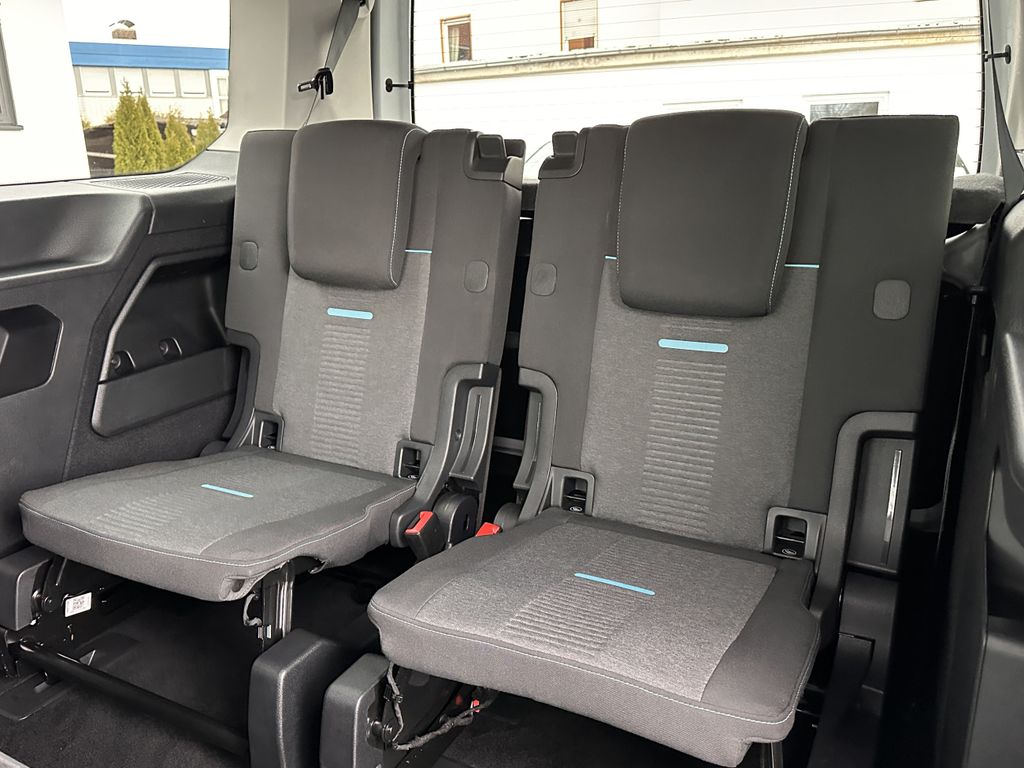 Ford Tourneo Connect 2025