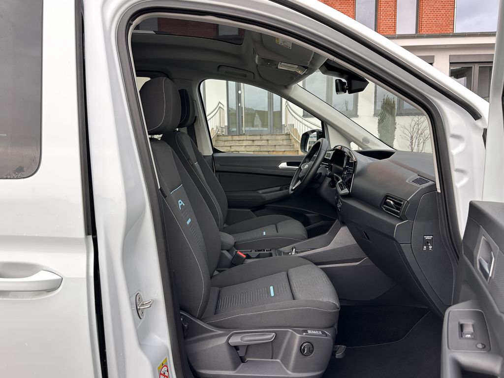 Ford Tourneo Connect 2025