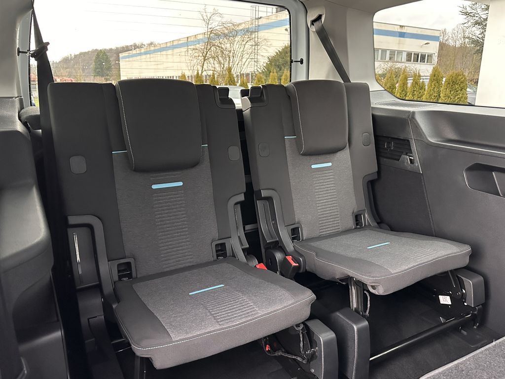 Ford Tourneo Connect 2025