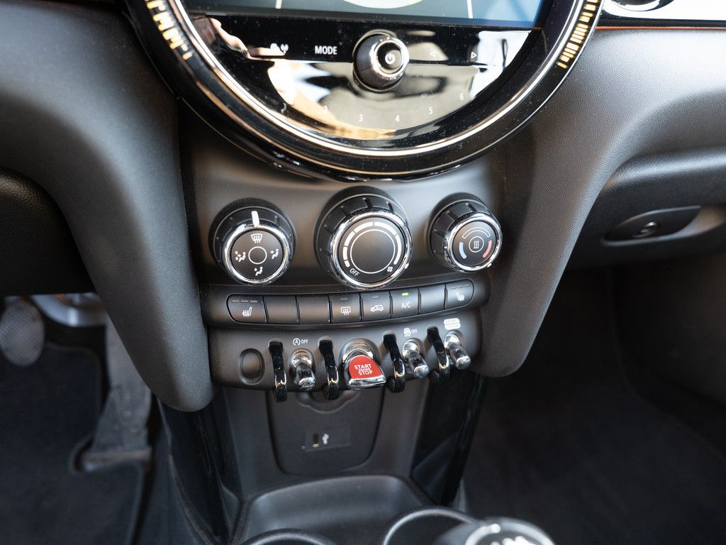MINI ONE 2021