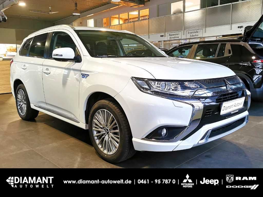 Mitsubishi Plug-in Hybrid Outlander 2021