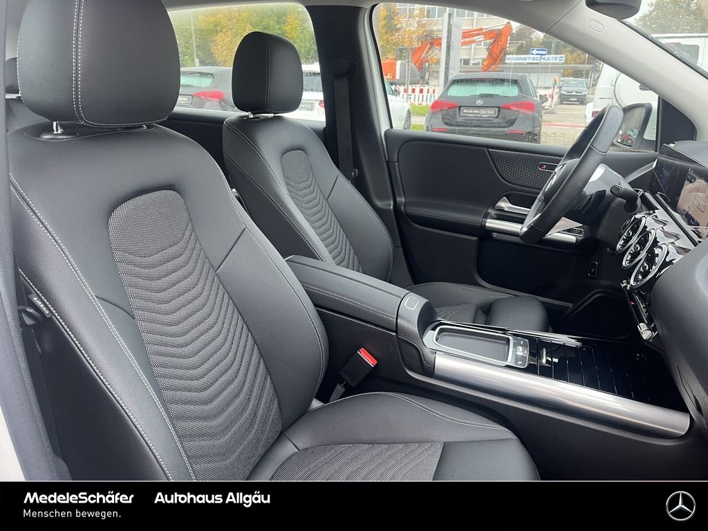 Mercedes-Benz B 180 2024