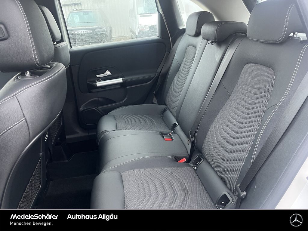 Mercedes-Benz B 180 2024