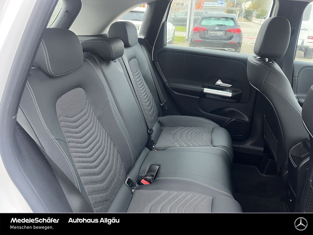 Mercedes-Benz B 180 2024