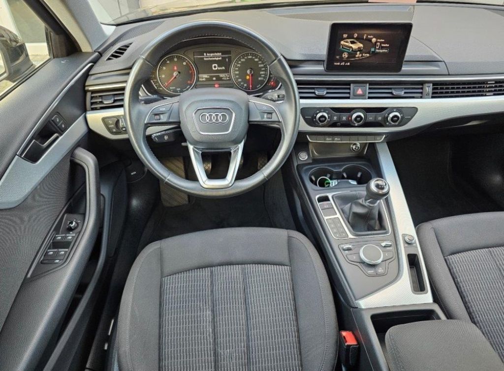 Audi A4 2019