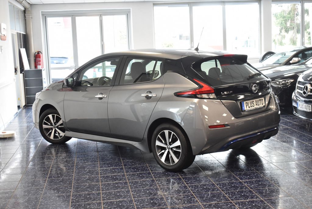 Nissan Leaf 2021