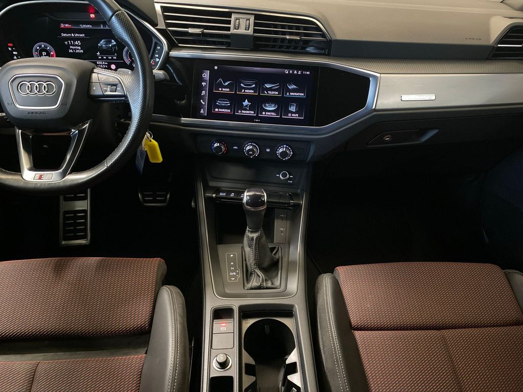 Audi Q3 2021