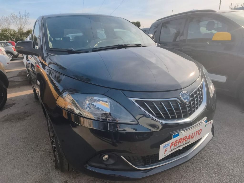 Lancia Ypsilon 2024