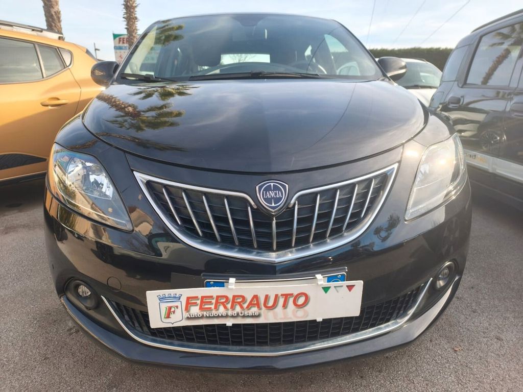 Lancia Ypsilon 2024