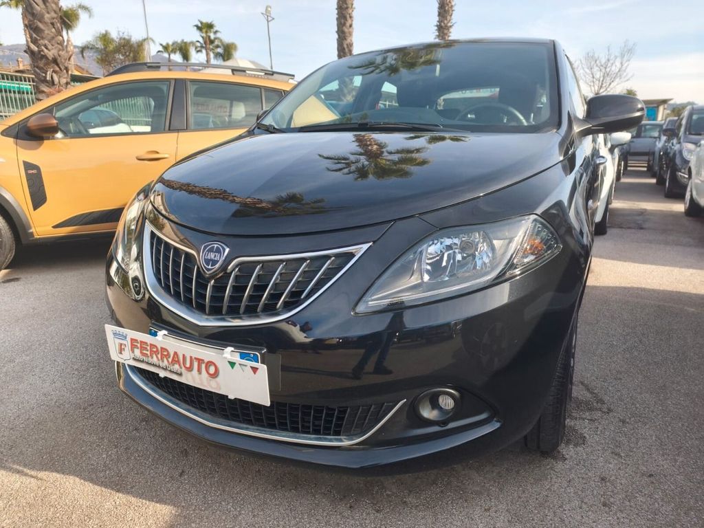 Lancia Ypsilon 2024
