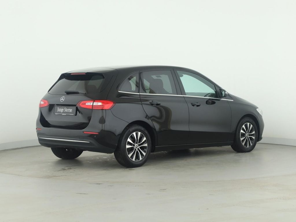 Mercedes-Benz B 180 2023