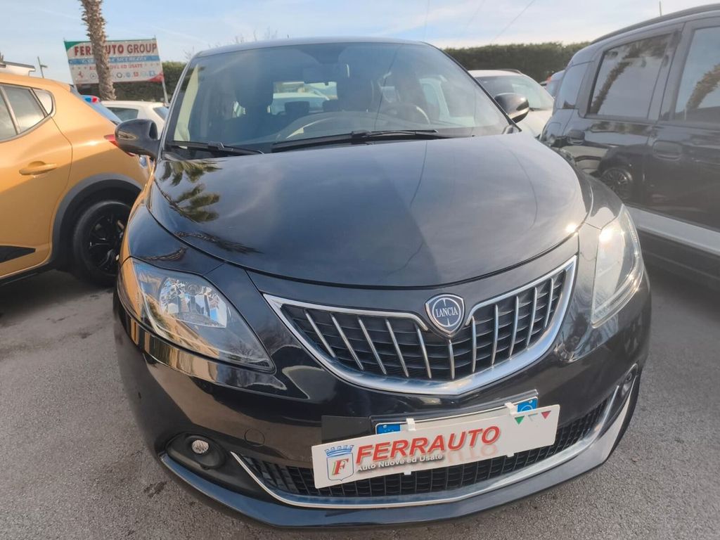 Lancia Ypsilon 2024