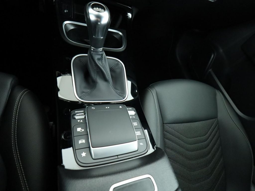 Mercedes-Benz B 180 2023