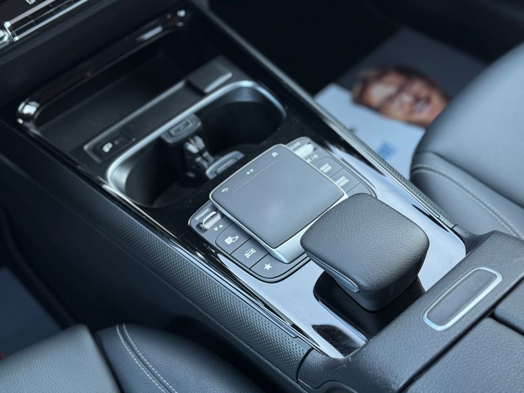 Mercedes-Benz GLB 200 2022