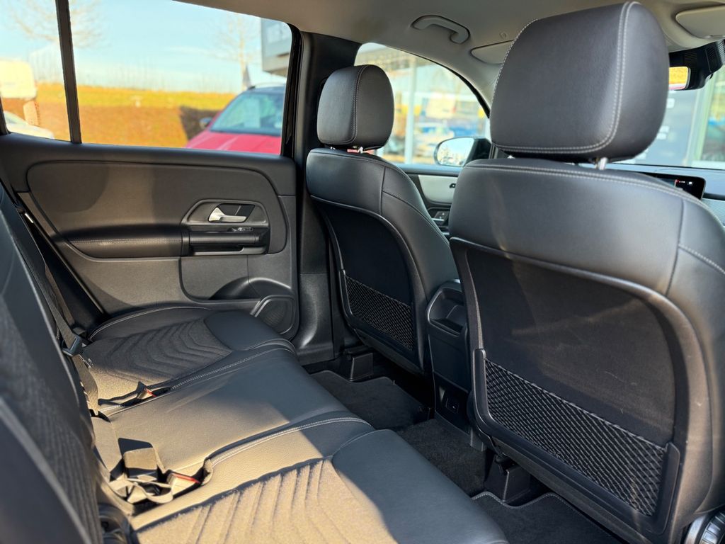 Mercedes-Benz GLB 200 2022