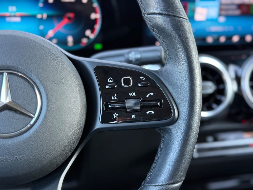 Mercedes-Benz GLB 200 2022