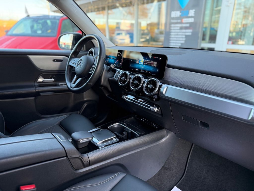 Mercedes-Benz GLB 200 2022