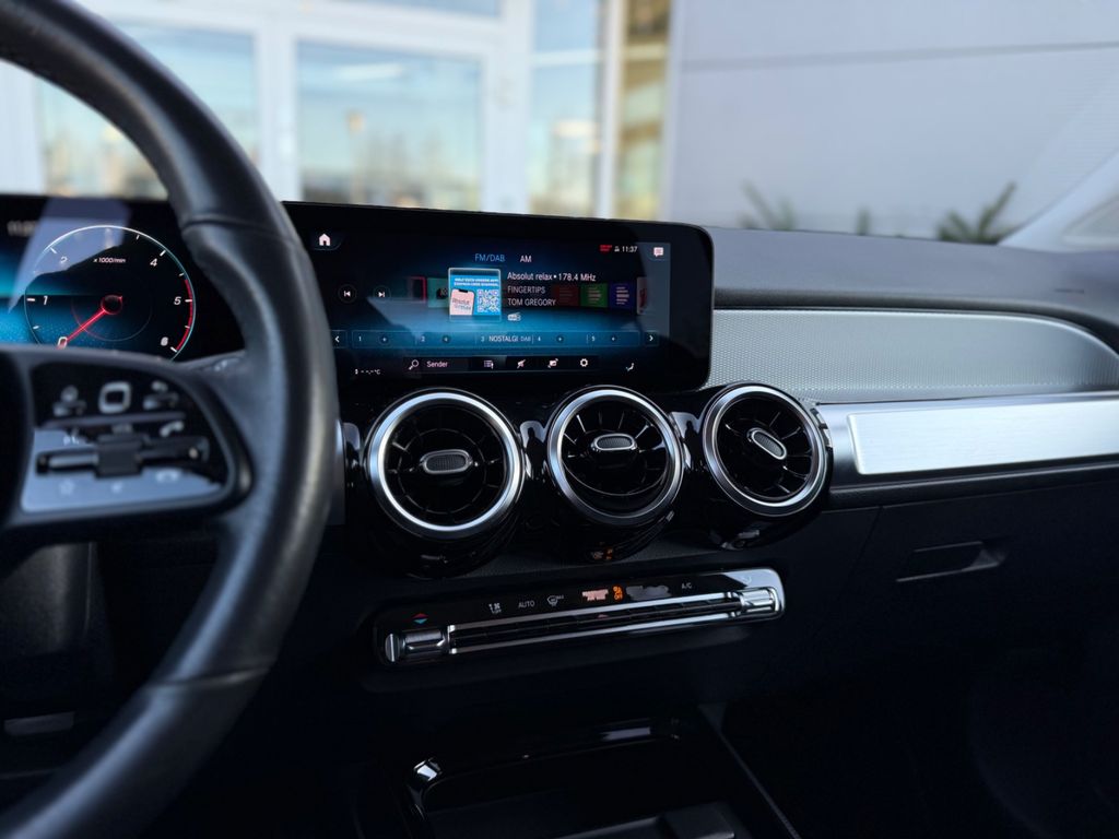 Mercedes-Benz GLB 200 2022