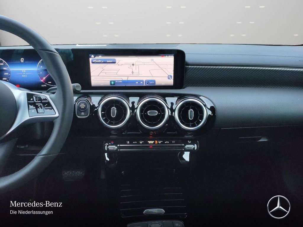 Mercedes-Benz CLA 180 2025