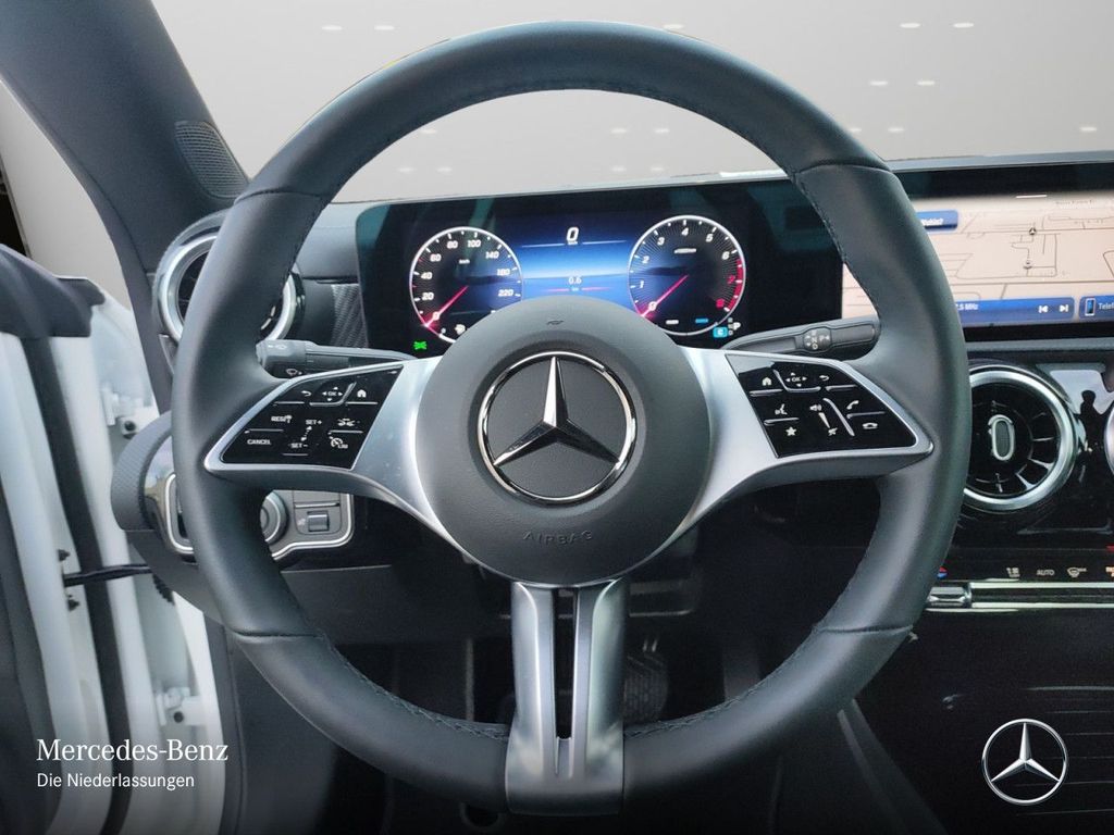 Mercedes-Benz CLA 180 2025