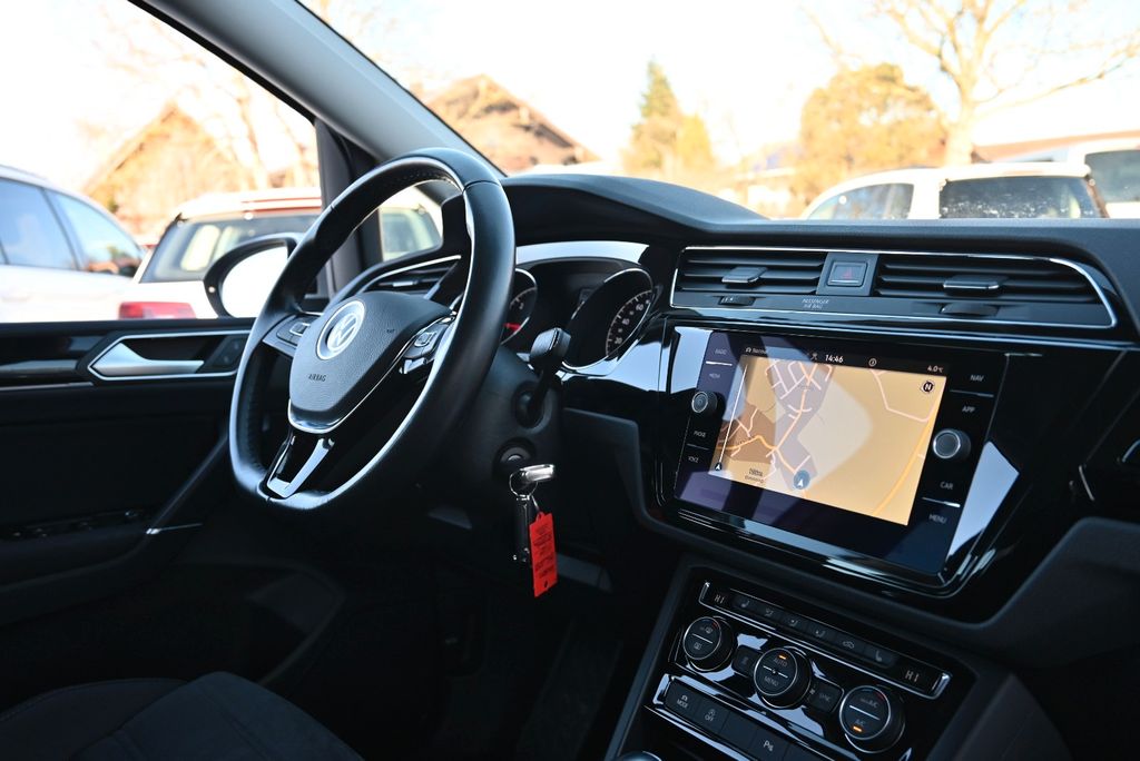 Volkswagen Touran 2021