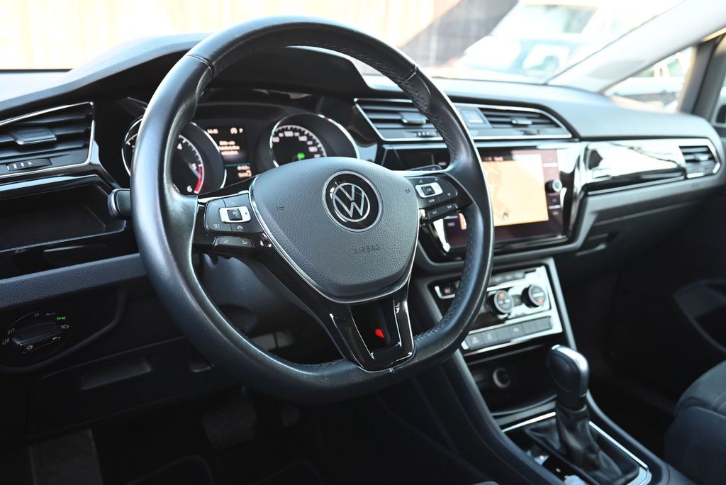 Volkswagen Touran 2021