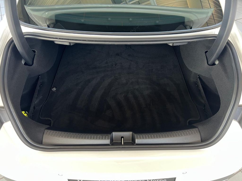 Mercedes-Benz CLA 180 2025