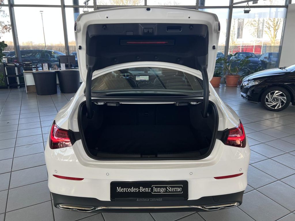 Mercedes-Benz CLA 180 2025