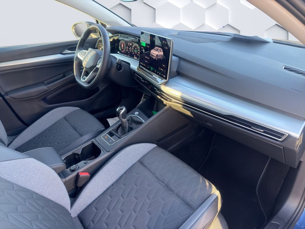 Volkswagen Golf 2024