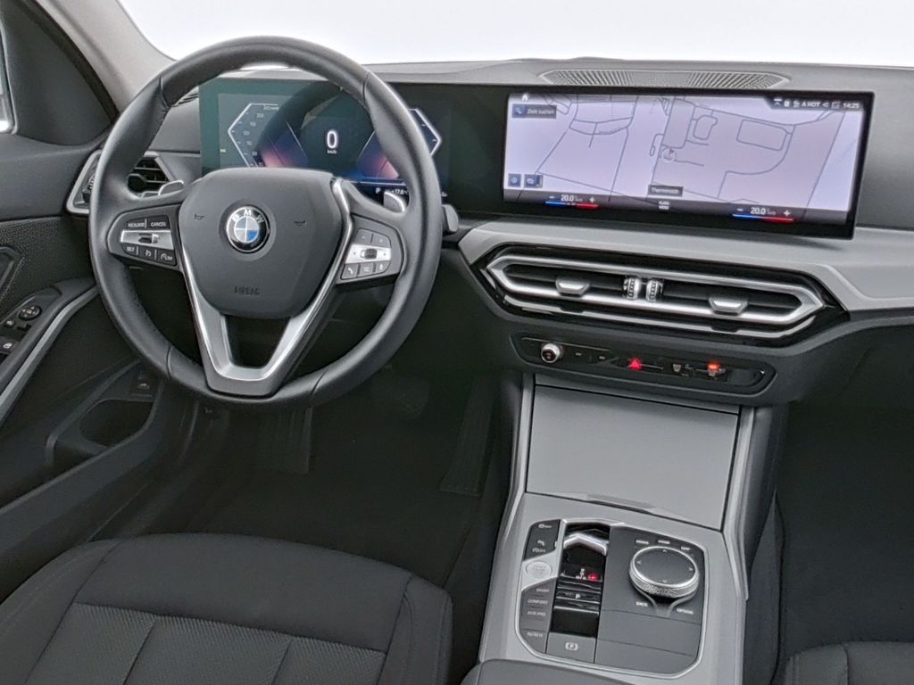 BMW 318 2024