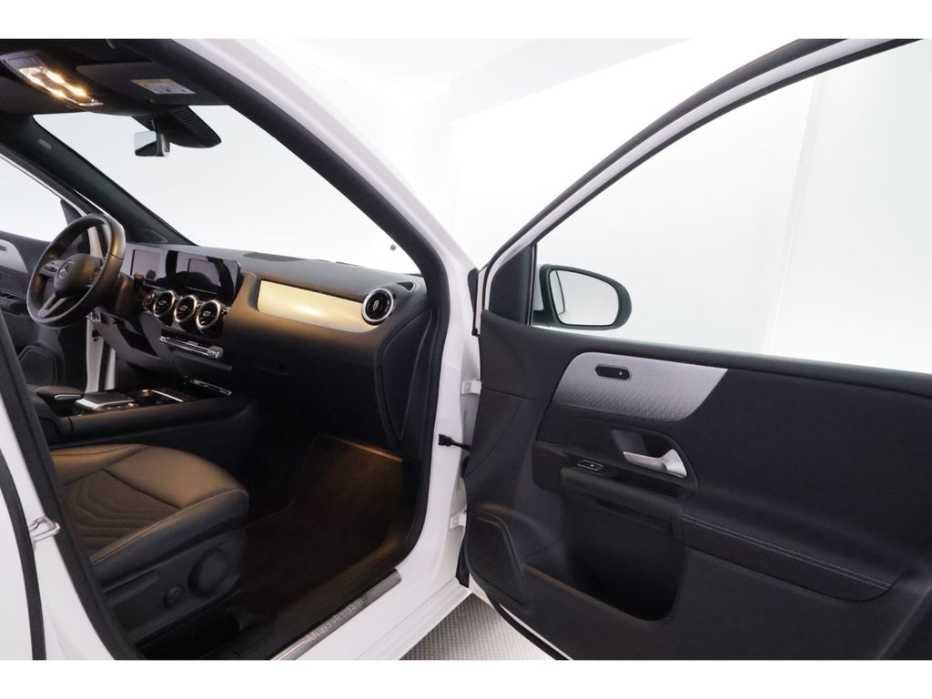 Mercedes-Benz B 200 2021