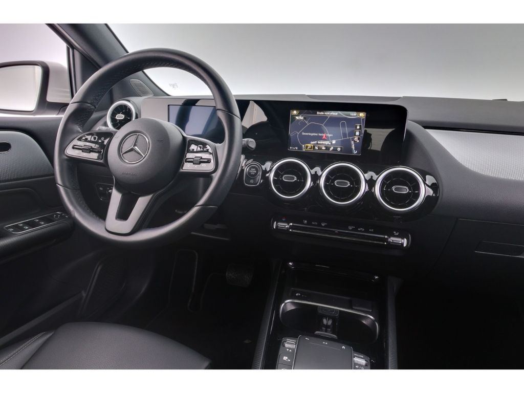 Mercedes-Benz B 200 2021