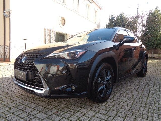 Lexus UX 2022