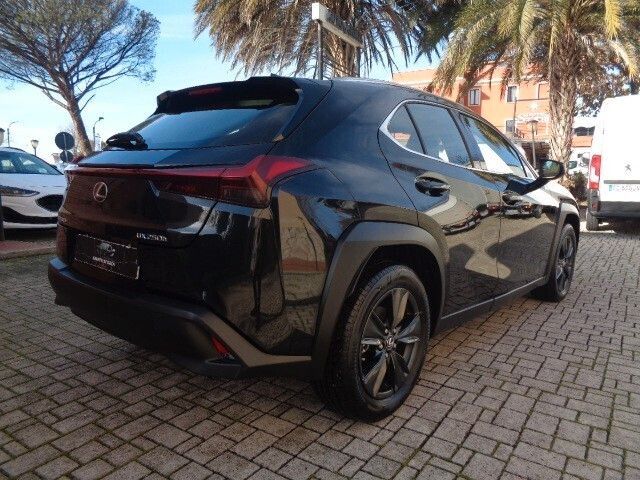 Lexus UX 2022