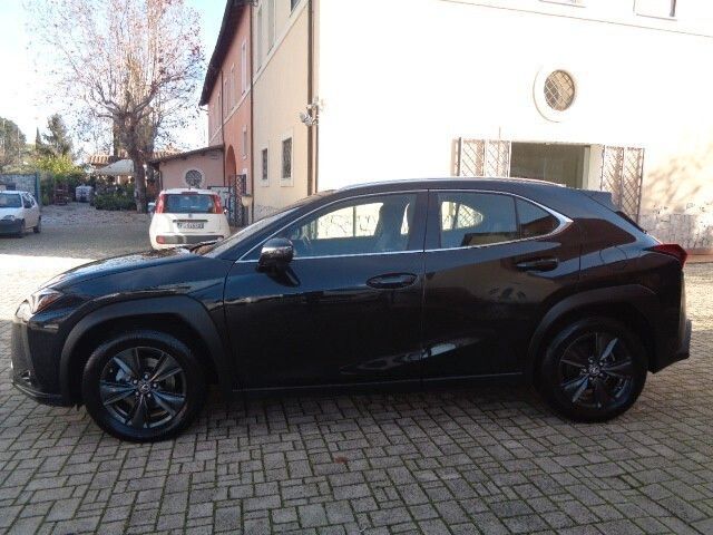 Lexus UX 2022