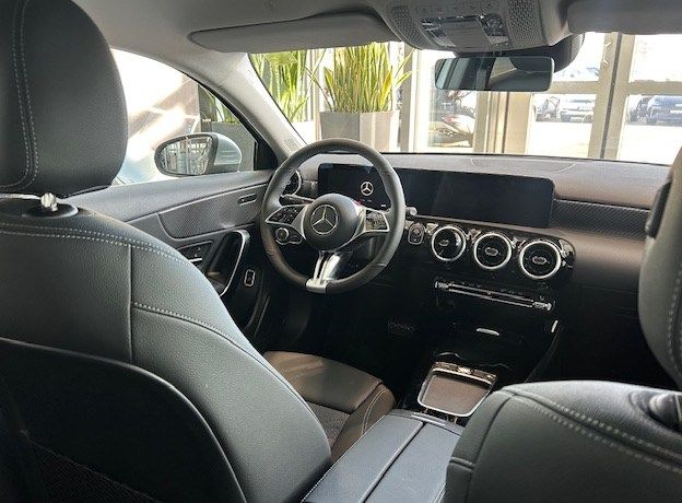 Mercedes-Benz A 200 2025