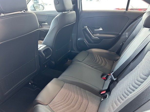 Mercedes-Benz A 200 2025