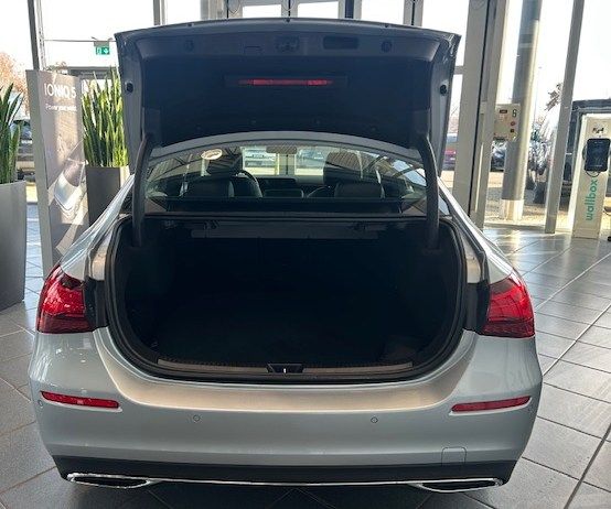 Mercedes-Benz A 200 2025