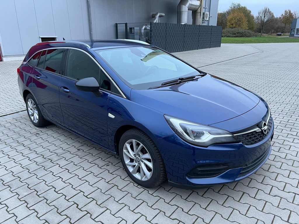 Opel Astra 2022