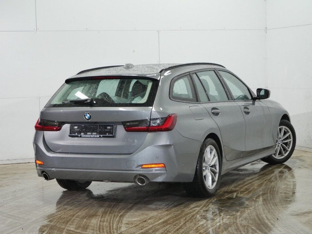 BMW 318 2024