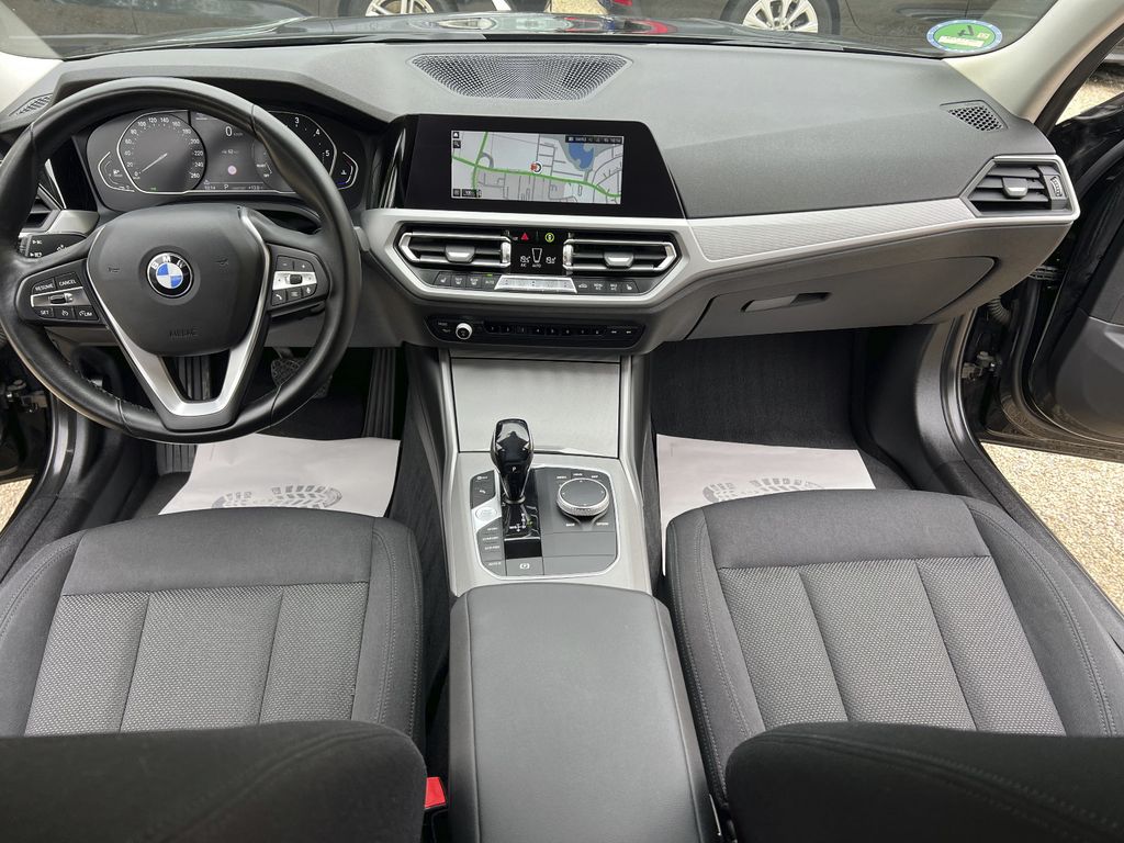 BMW 318 2020