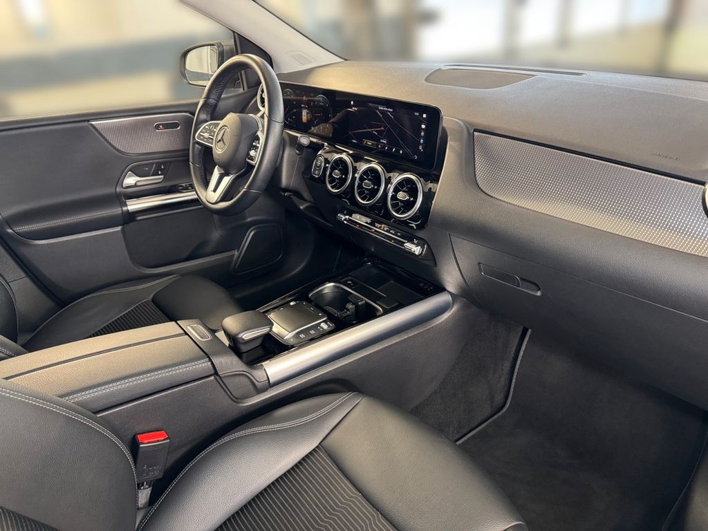 Mercedes-Benz B 200 2022